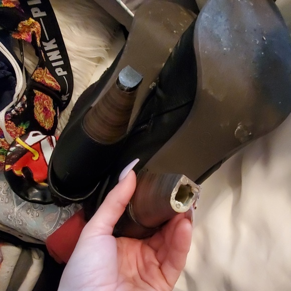 black booties - Picture 4 of 4